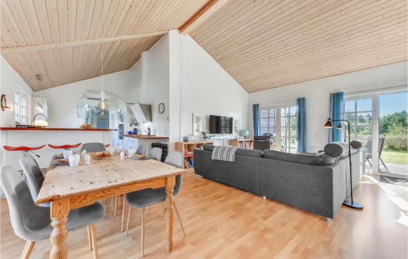 2 Bedroom Beautiful Home In Skjern photo 18