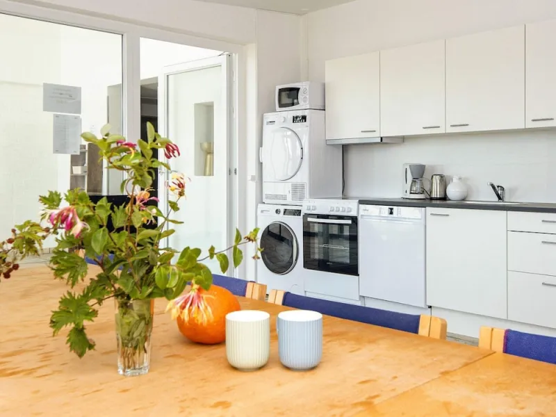 Billede 43 af Apartment With Shared Kitchen in Vederso