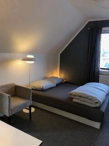 Billede 9 af Flot værelse tæt ved transport i en skøn villa