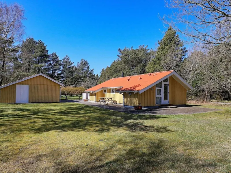 Billede 2 af 6 Person Holiday Home in Albaek