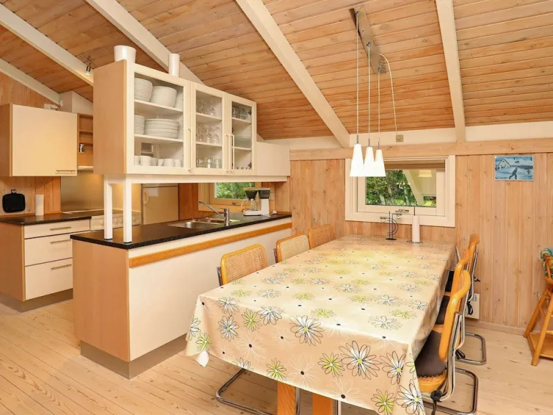 Billede 9 af 6 Person Holiday Home in Albaek