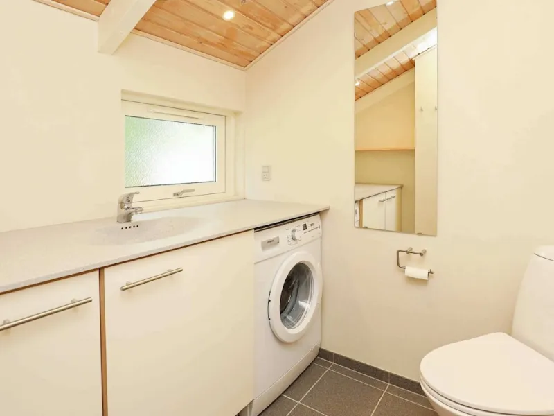 Billede 10 af 6 Person Holiday Home in Albaek