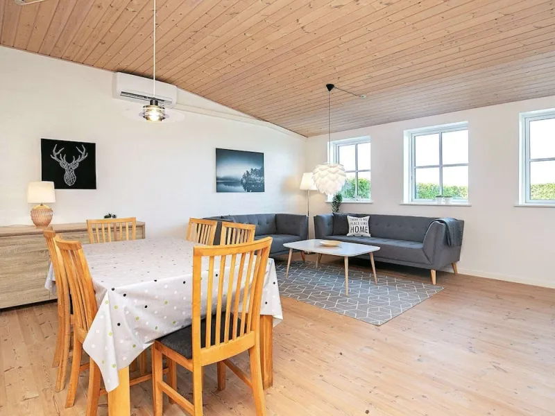 Billede 5 af Spacious Holiday Home in Faaborg near Coast