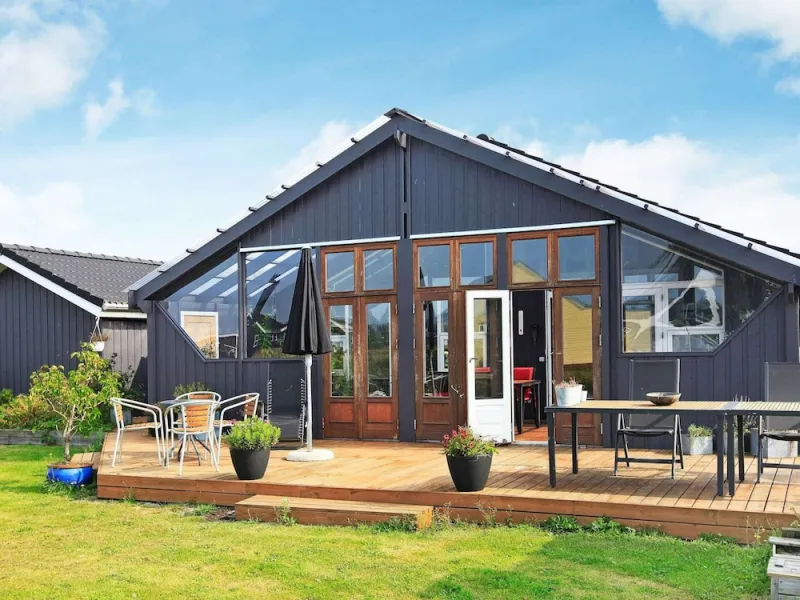 Billede 2 af Vintage Holiday Home in Brovst with Hot Tub