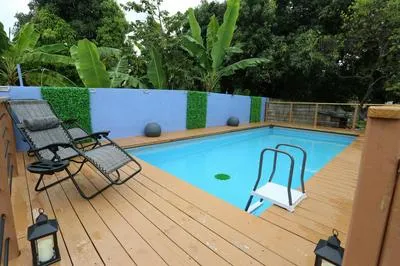 Foto 2 von Private 2-Bedroom Villa with Pool & View in Kingston