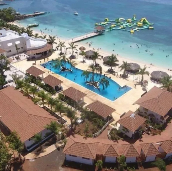 Osmax Oasis, 2 BD and 2 BA, Gated, near Puerto Seco Beach