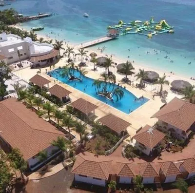 Billede 2 af Osmax Oasis, 2 BD and 2 BA, Gated, near Puerto Seco Beach