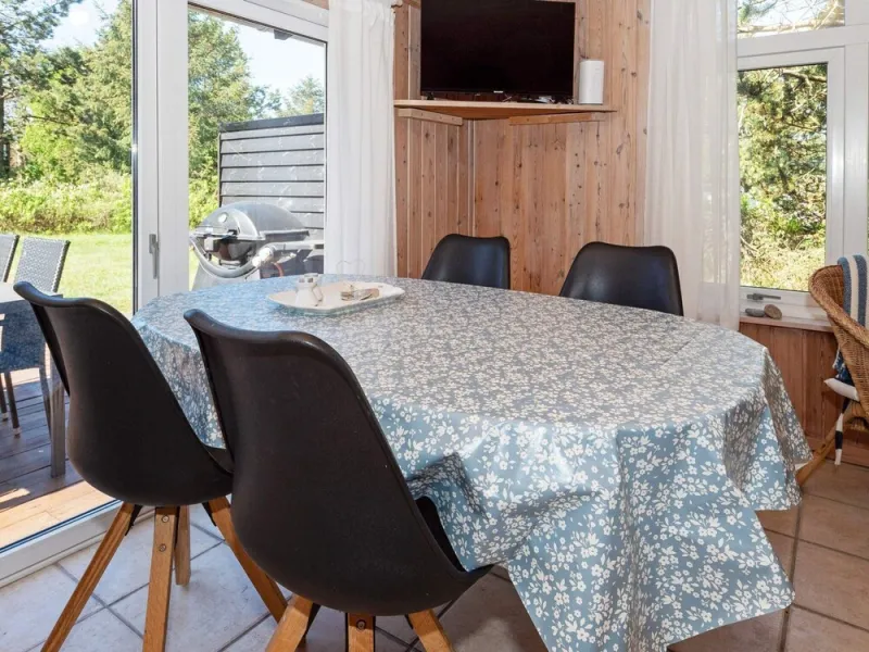 Billede 2 af Serene Holiday Home in Jutland near Sea