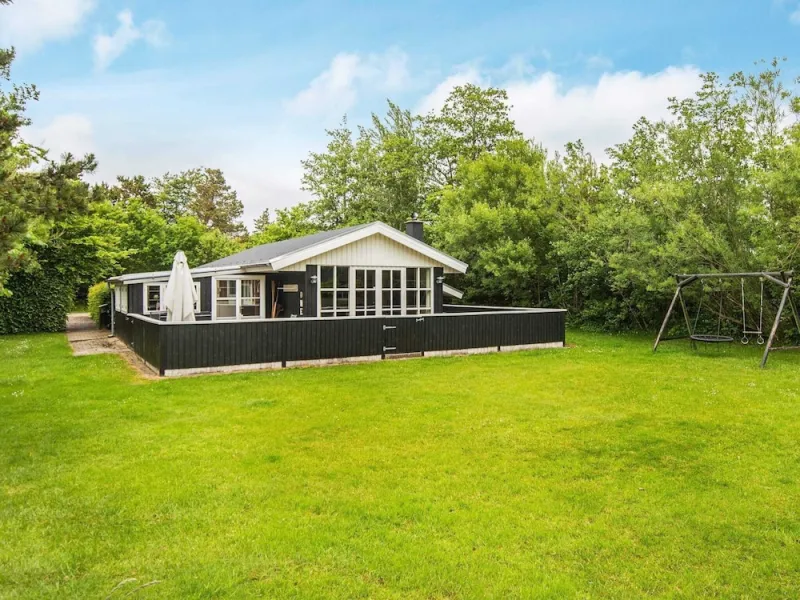 5 Person Holiday Home in Hemmet-by Traum