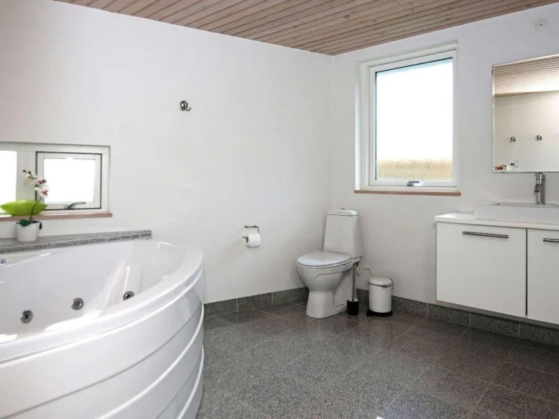 Billede 8 af 8 Person Holiday Home in Ebeltoft-by Traum