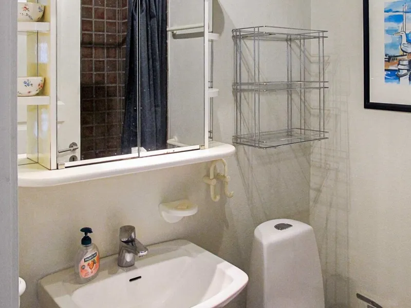Billede 4 af 4 Person Holiday Home in Borre