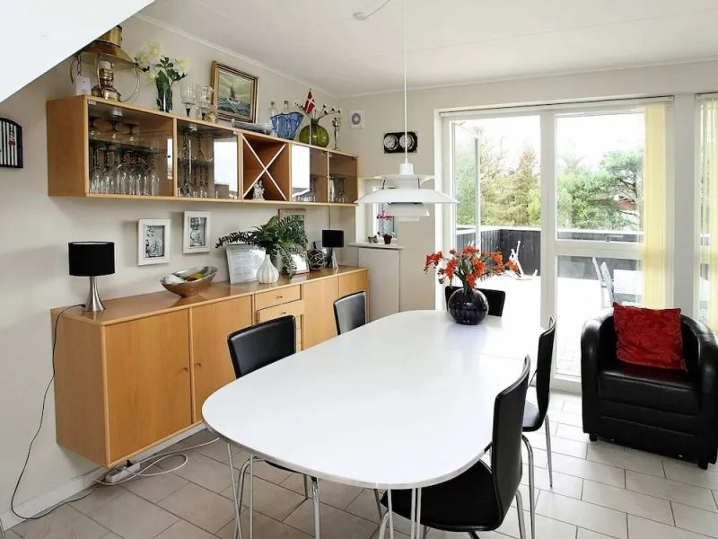 Billede 6 af 8 Person Holiday Home in Lokken