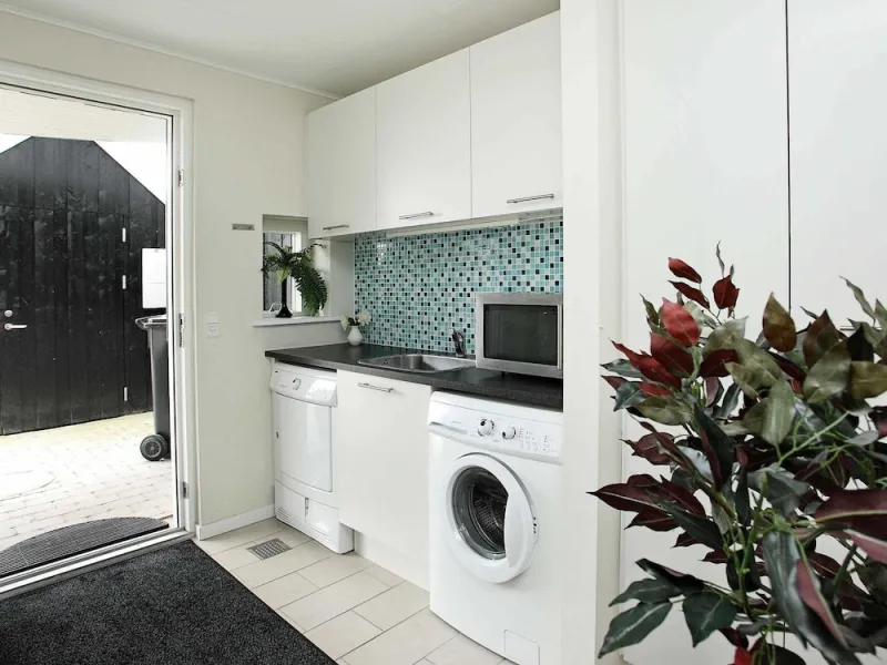 Billede 17 af 8 Person Holiday Home in Lokken