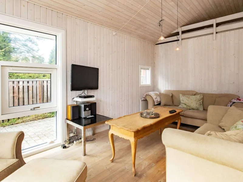 Billede 2 af 8 Person Holiday Home in Frorup-by Traum
