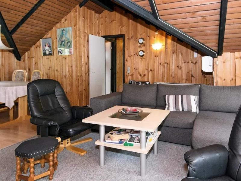 Billede 2 af Spacious Holiday Home in Ansager near Lake