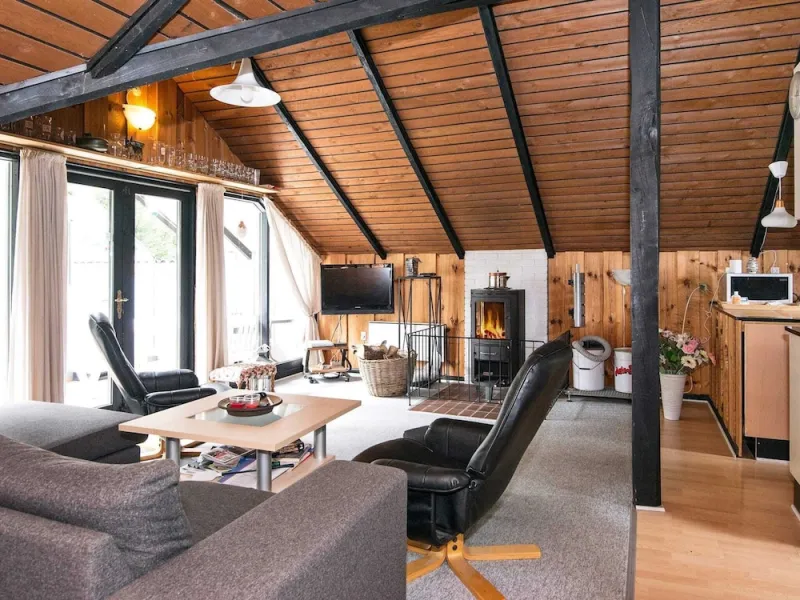 Billede 9 af Spacious Holiday Home in Ansager near Lake