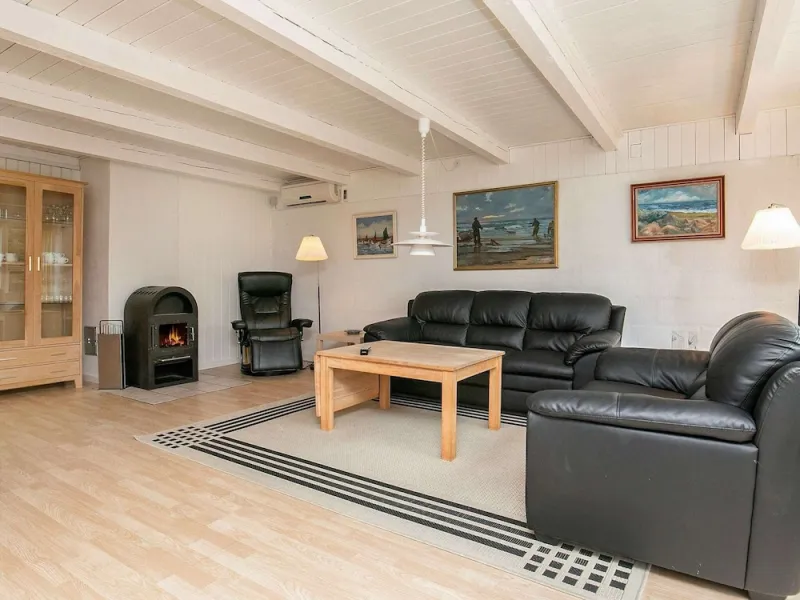 Billede 8 af 6 Person Holiday Home in Oksbol