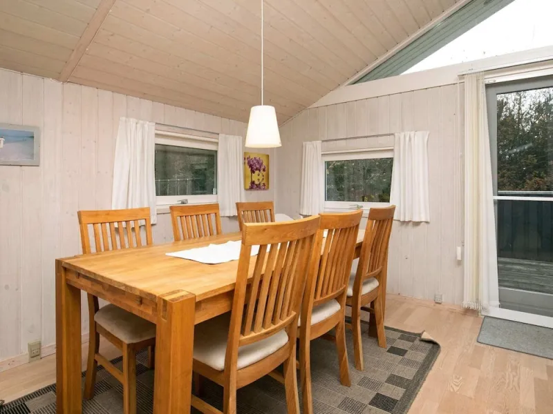 Billede 9 af 6 Person Holiday Home in Lokken