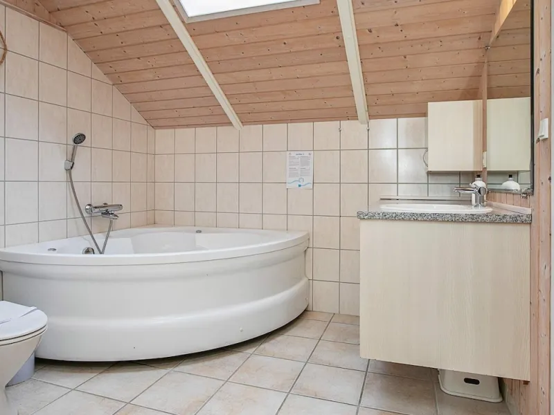 Billede 9 af 9 Person Holiday Home in Vaeggerlose-by Traum