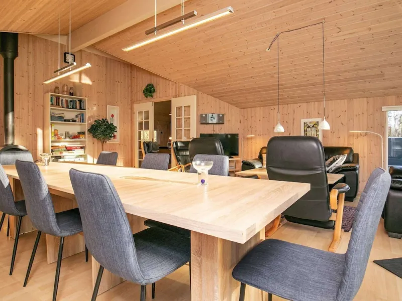 Billede 7 af Spacious Holiday Home in Rødby near Beach