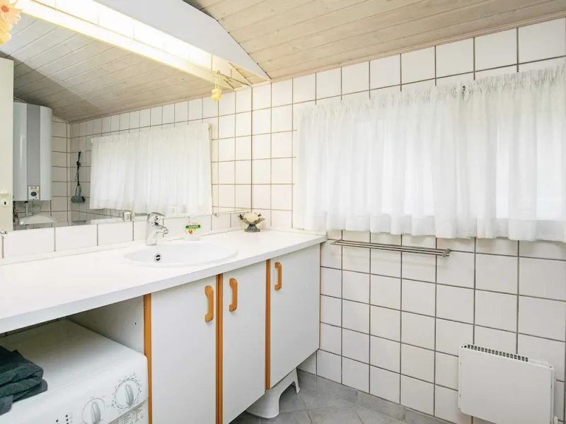 Billede 4 af 8 Person Holiday Home in Blokhus