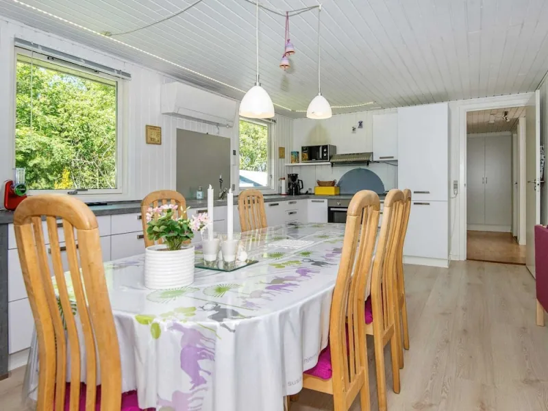 Billede 23 af Simplistic Holiday Home in Ringkøbing near Sea