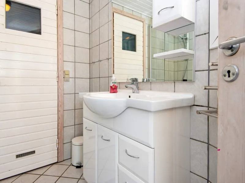 Billede 8 af 6 Person Holiday Home in Hejls