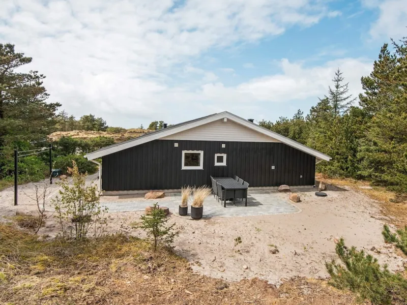 Billede 7 af Secluded Holiday Home in Henne near Beach