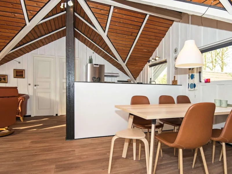 Billede 2 af 6 Person Holiday Home in Ansager-by Traum