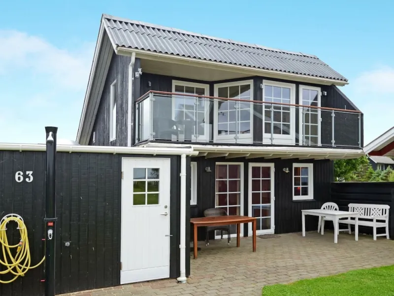 Billede 9 af Tasteful Holiday Home in Hemmet near Sea