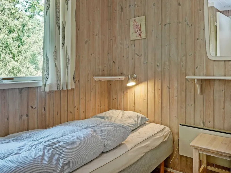 Billede 2 af 6 Person Holiday Home in Aakirkeby