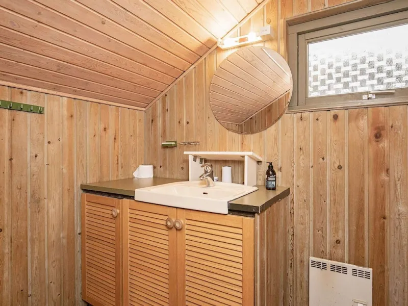 Billede 5 af 5 Person Holiday Home in Martofte-by Traum