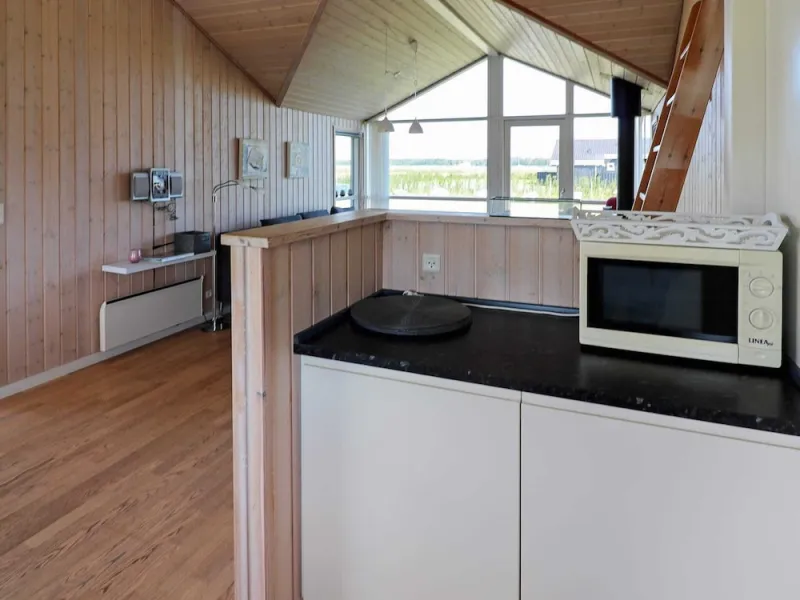 Billede 8 af Spacious Holiday Home in Storvorde near Sea