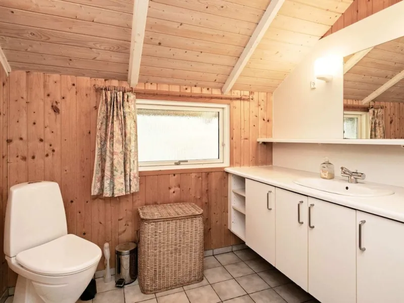 Billede 8 af 4 Person Holiday Home in Martofte