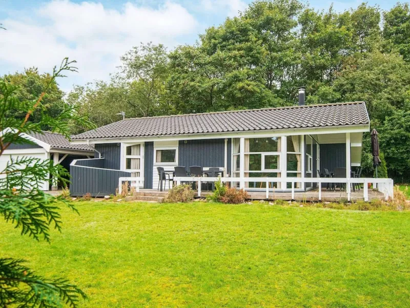 Bright Cottage Retreat in Silkeborg-by Traum