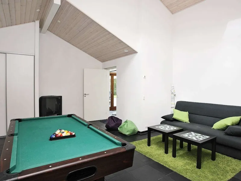 Billede 6 af 10 Person Holiday Home in Albaek