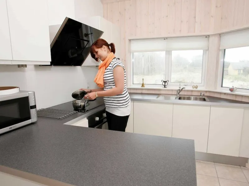 Billede 6 af Beautiful Holiday Home in Blokhus with Hot Tub