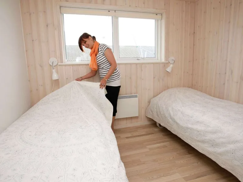 Billede 12 af Beautiful Holiday Home in Blokhus with Hot Tub