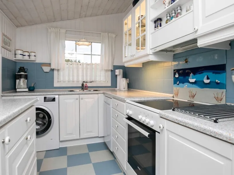 Billede 9 af 6 Person Holiday Home in Saeby