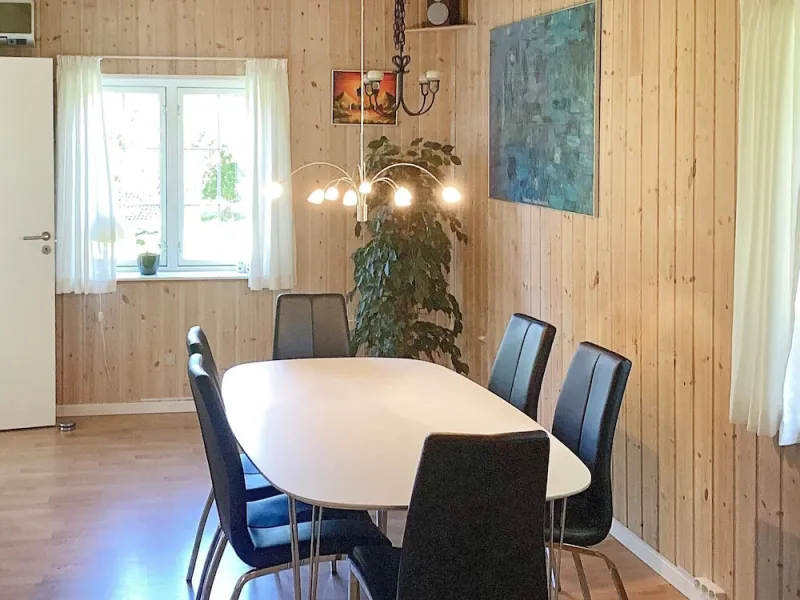 Billede 18 af 6 Person Holiday Home in Vaeggerlose
