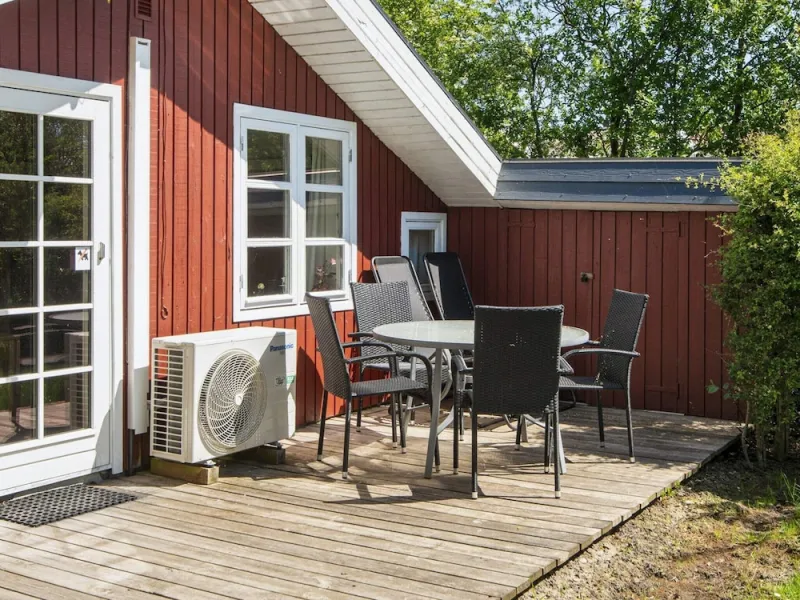 Billede 4 af Pretty Cottage in Hemmet near Sea