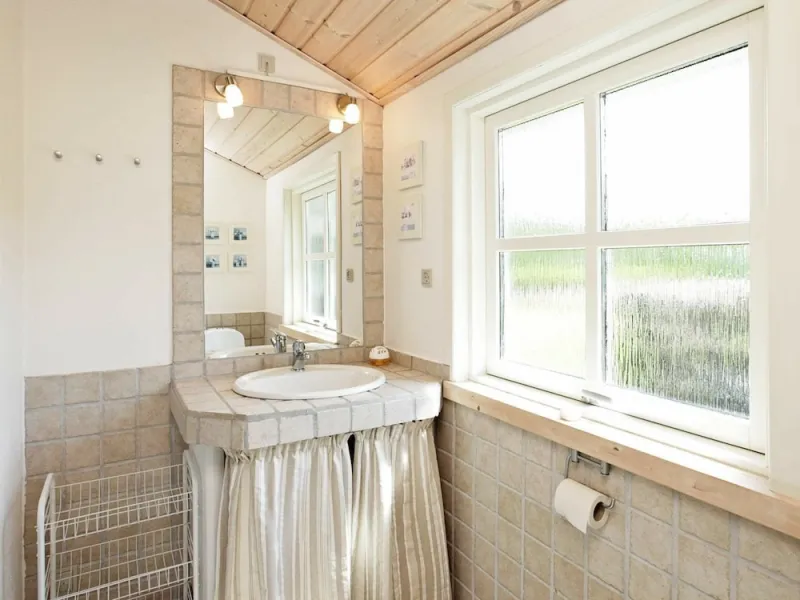Billede 12 af 6 Person Holiday Home in Jerup