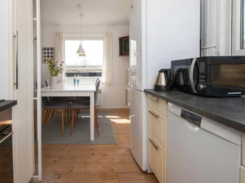 Billede 4 af Simplistic Holiday Home in Oksbøl near Sea
