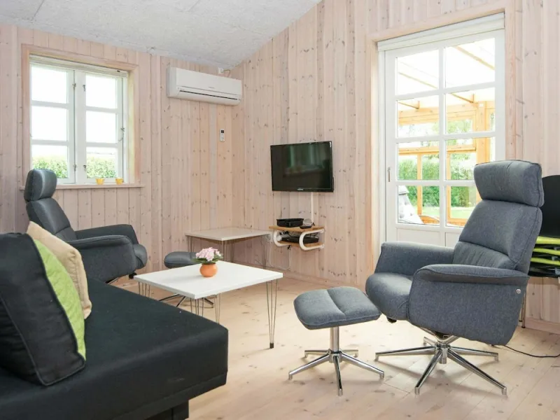Billede 2 af Relaxing Holiday Home in Hejls near Coast