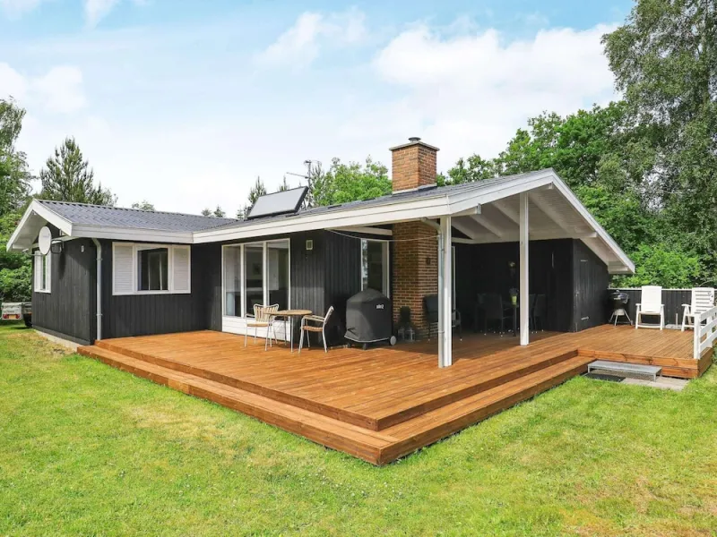 8 Person Holiday Home in Hojslev-by Traum