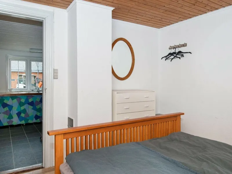 Billede 2 af 8 Person Holiday Home in Bredebro