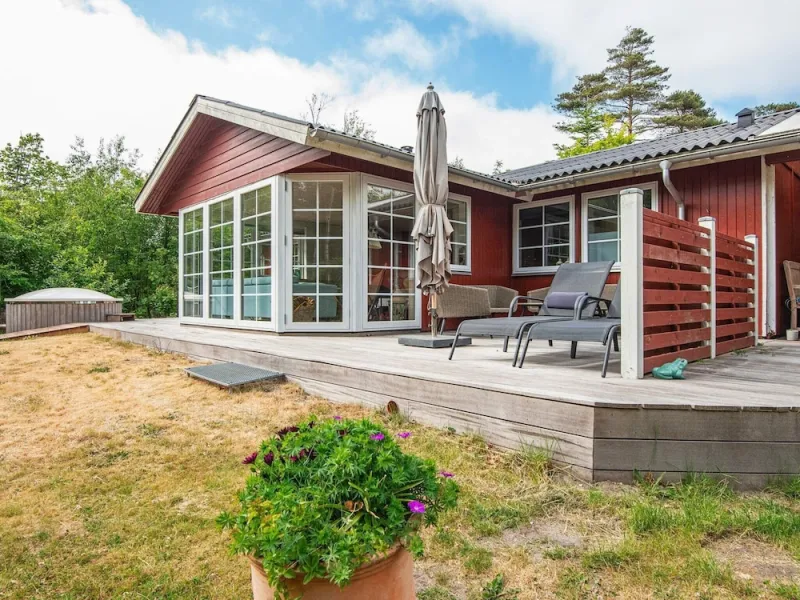 Billede 4 af Vibrant Holiday Home in Tarm near Sea