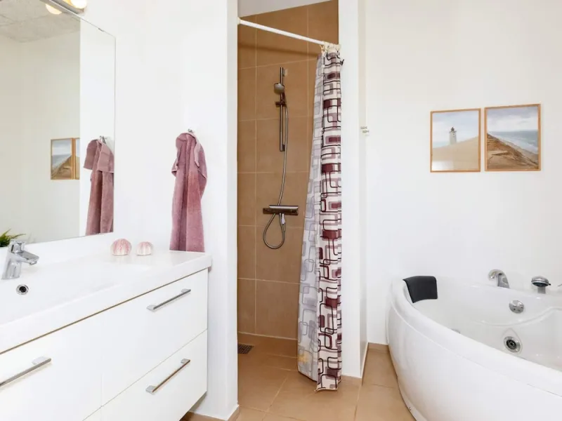Billede 9 af 8 Person Holiday Home in Lokken