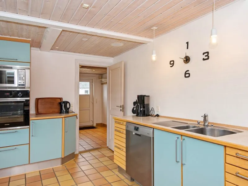 Billede 8 af 8 Person Holiday Home in Henne