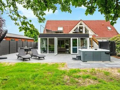 Billede 49 af 8 Person Holiday Home in Henne